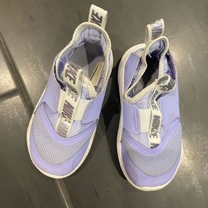 Toddler flex runner Nike lavender size 8 used